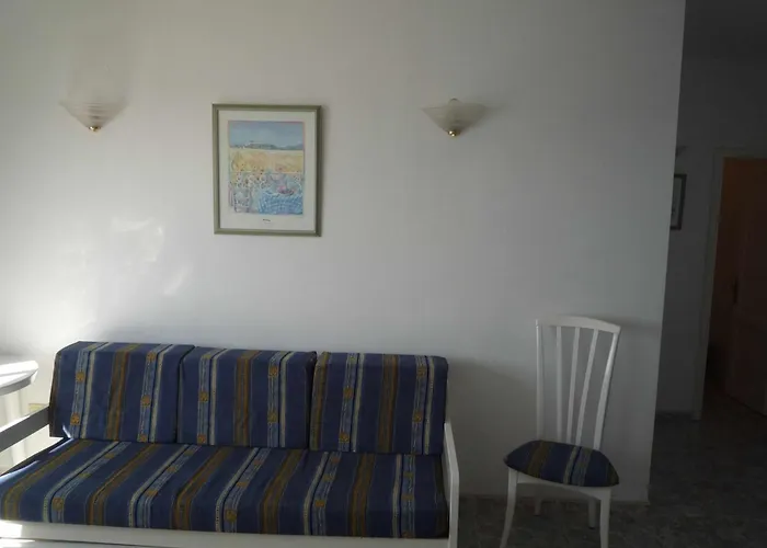 Vv 121 Con Balcon, En Primera Linea De Mar *